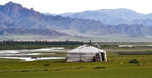 Mongolei erleben – Durch die Steppe zum Nomadenleben