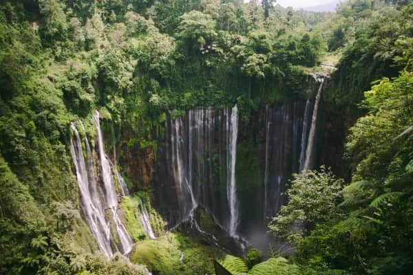 Reise nach Indonesien – Vulkane, Regenwälder und exotische Strände